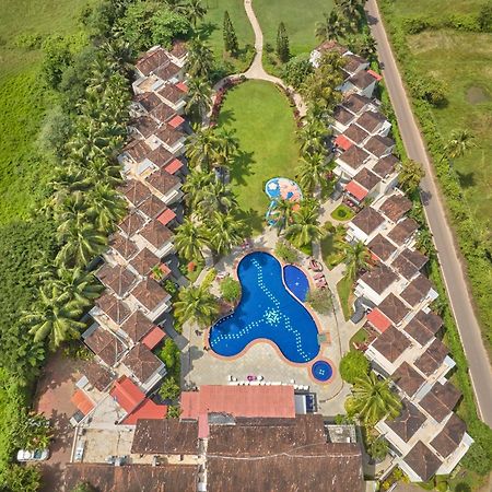 Royal Orchid Beach Resort & Spa, Utorda Beach Goa Dış mekan fotoğraf
