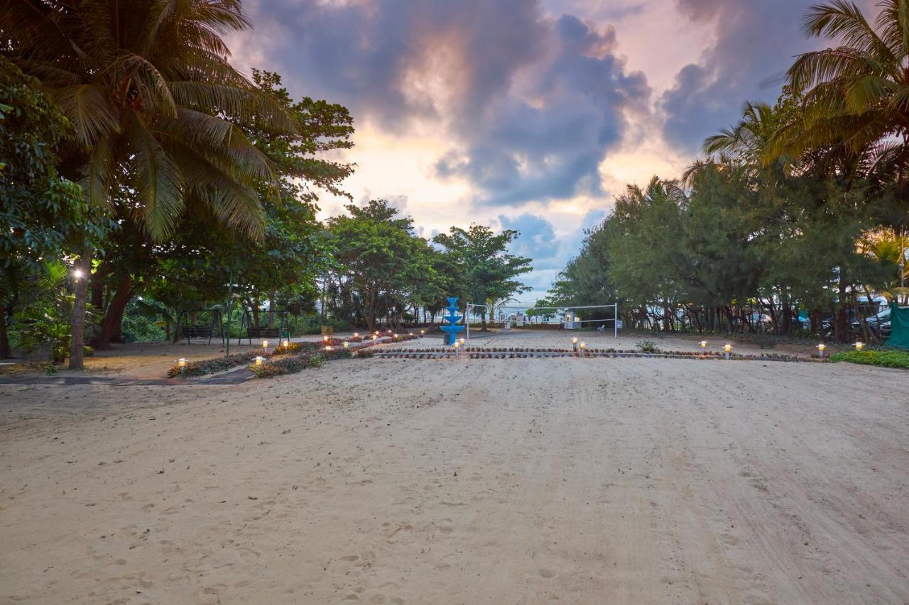 Royal Orchid Beach Resort & Spa, Utorda Beach Goa Dış mekan fotoğraf