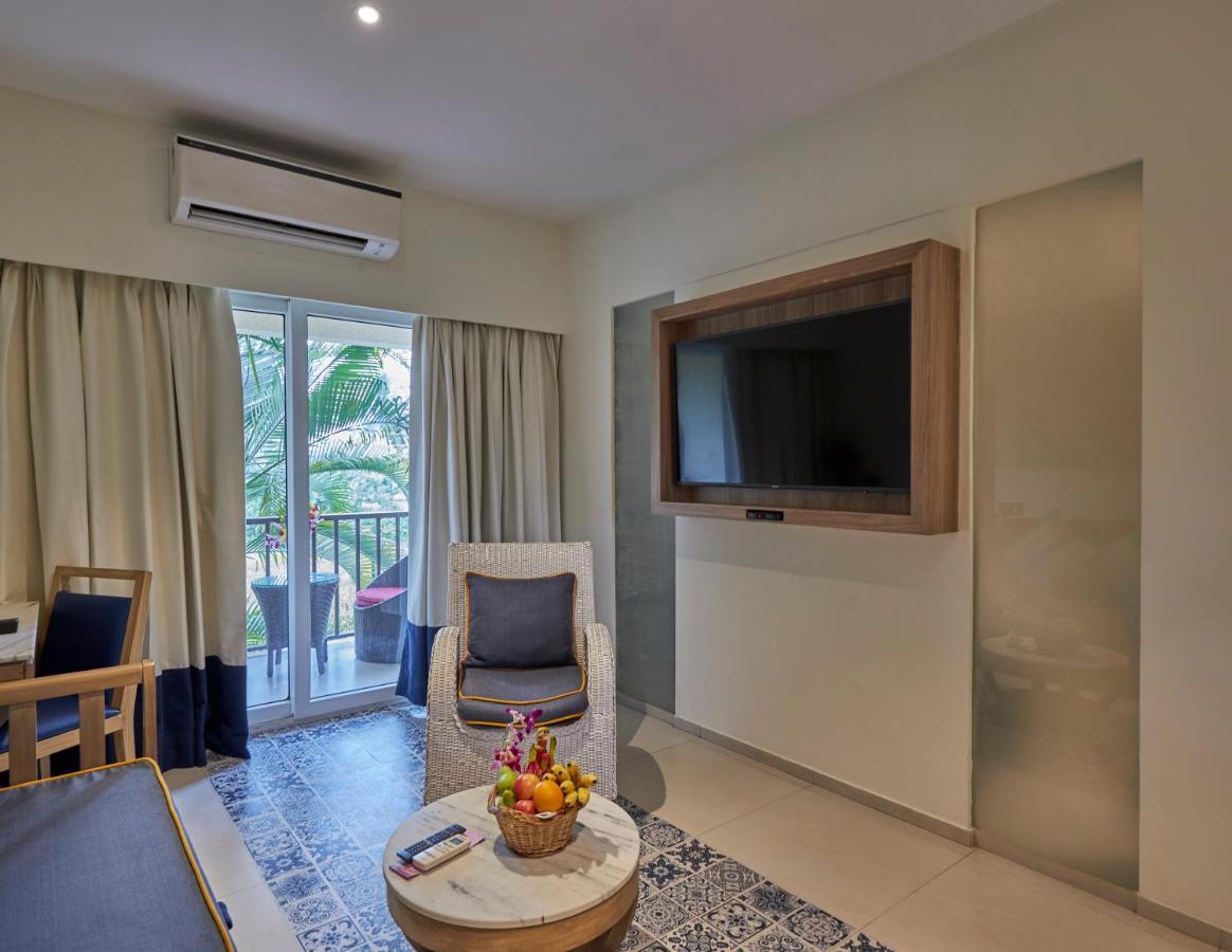Royal Orchid Beach Resort & Spa, Utorda Beach Goa Dış mekan fotoğraf
