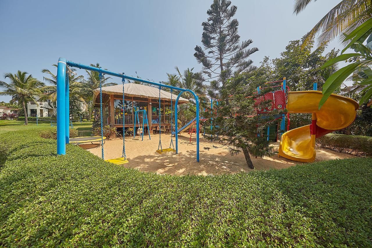 Royal Orchid Beach Resort & Spa, Utorda Beach Goa Dış mekan fotoğraf