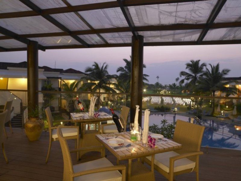 Royal Orchid Beach Resort & Spa, Utorda Beach Goa Dış mekan fotoğraf